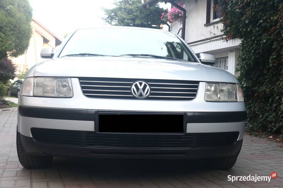 VW Passat JEDYNY TAKI Czarne tablice pierwszy nieuszkodzony śląskie