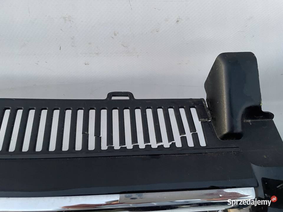 VW TOURAN II 2015 ATRAPA GRILL ZDERZAK PRZÓD wielkopolskie