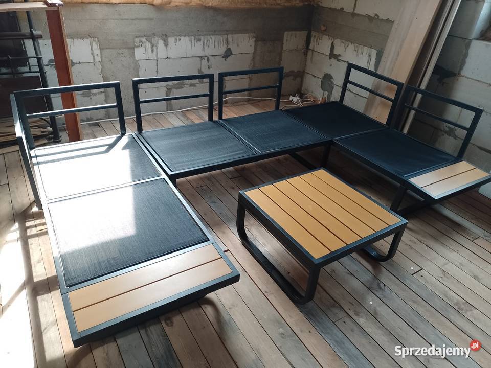 Czteroczęściowy komplet mebli ogrodowych pomorskie Zagórzyca