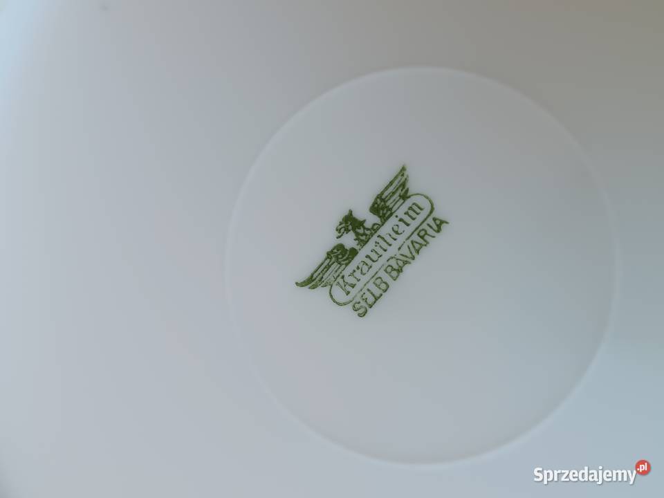 Komplet złoconych talerzy w owoce małopolskie