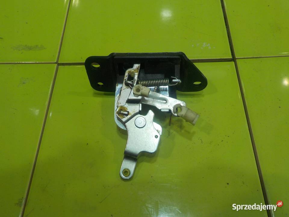 SSANGYONG RODIUS II TURISMO 14r zamek klapy tyl sprzedam