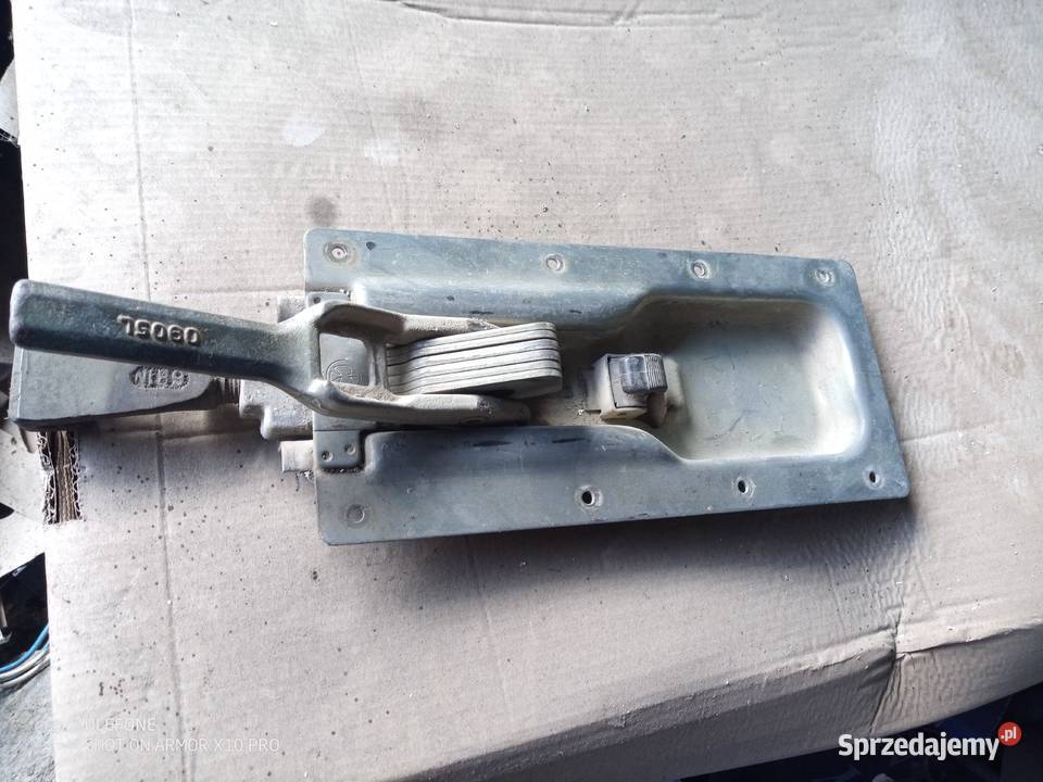 Zamek zapięcie burty przyczepy Ropa