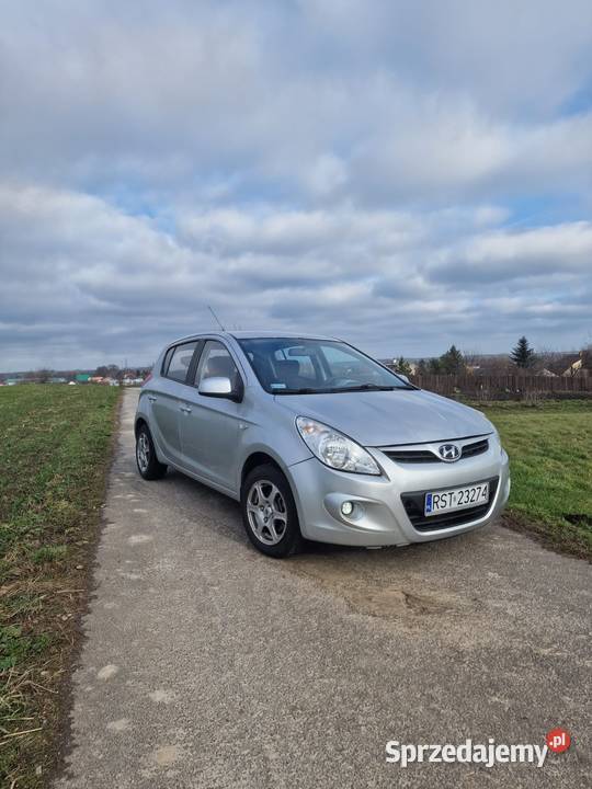 Hyundai i20 2010 12 benzyna nieuszkodzony Ostrowiec Świętokrzyski