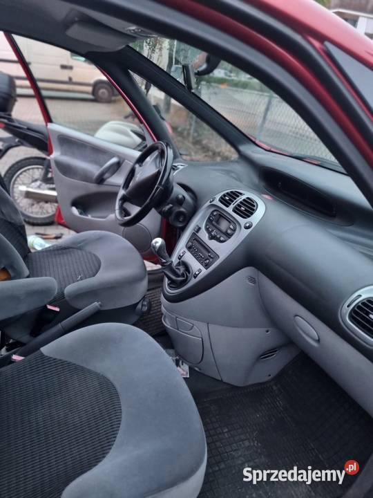 Citron Xsara Picasso 2010 Salon 12 lat u nas Rok produkcji 2010 dolnośląskie Wrocław