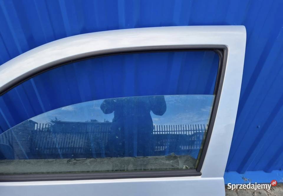 DRZWI PRZÓD LEWY VW GOLF IV 4 LB7Z SREBRNE 3D HB Działoszyce