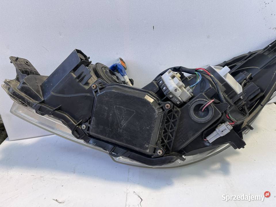 SUBARU LEGACY OUTBACK XENON PRAWA LAMPA PRZÓD wielkopolskie sprzedam