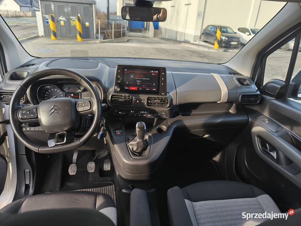 Niezniszczony Citroen Berlingo 15 diesel manualna Kielce sprzedam