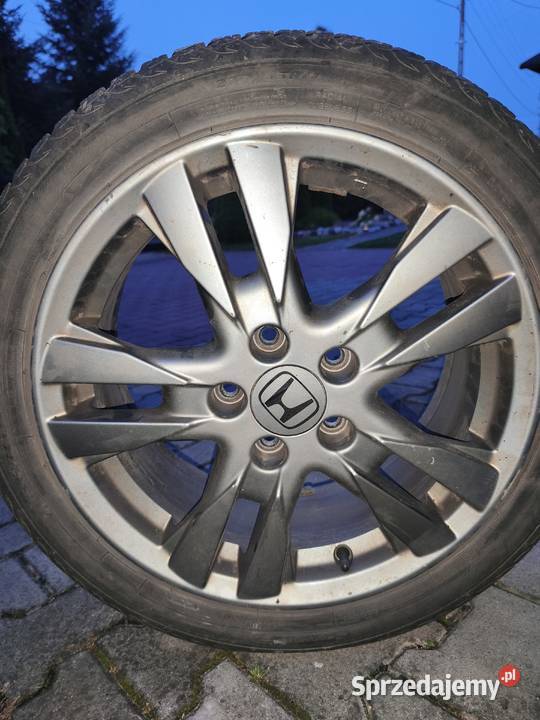 Alufelgi Honda z zimowymi oponami Dębica Łęki