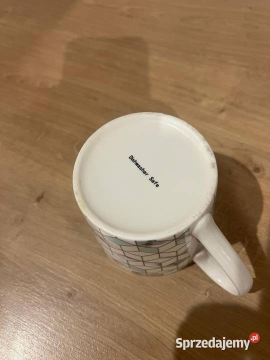 Ładny delikatny kubek w basicowy wzór Kubki pomorskie