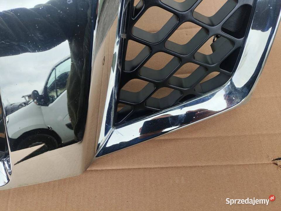 NISSAN NAVARA D40 0609 GRILL ATRAPA Atrapy sprzedam