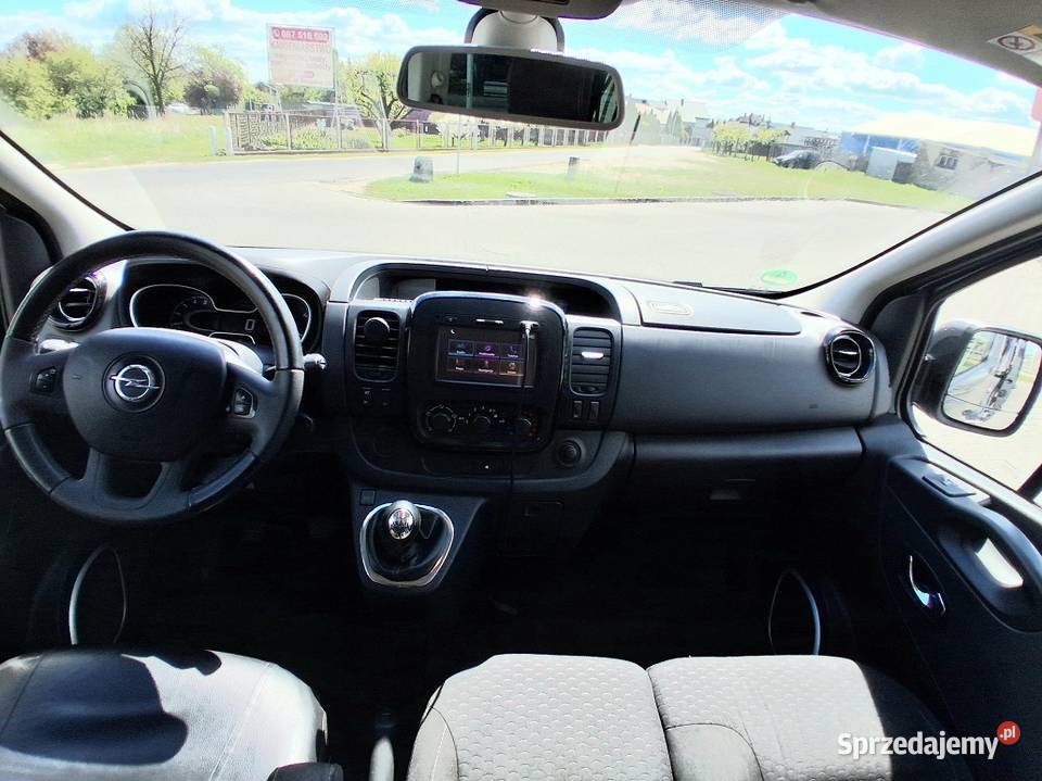 Opel Vivaro Long Długi 9 osób 2 x Klima i bluetooth Słupca