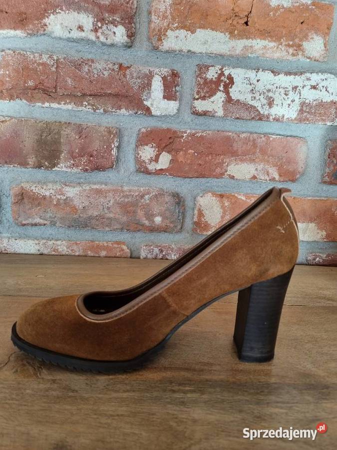 Zamszowe czółenka na obcasie Next mazowieckie Warszawa