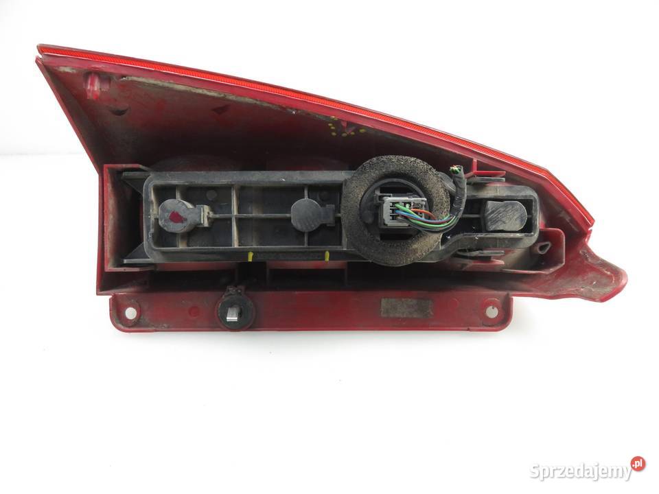 LAMPA PRAWA TYLNA FORD FOCUS MK1 XS4X18N004EC