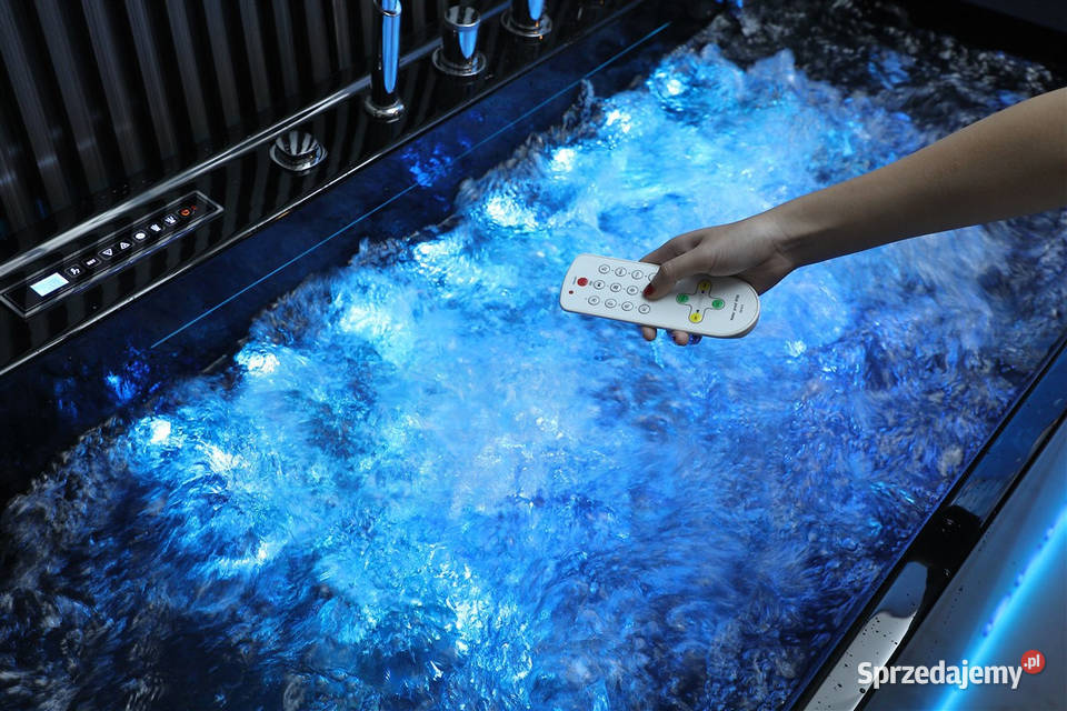 Czarna wanna z hydromasażem EBXD710 prostokątna Grabówka