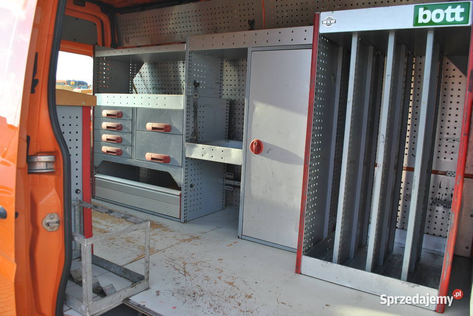 Crafter Auto Warsztat Zabudowa Regały klimatyzacja Sierakowice