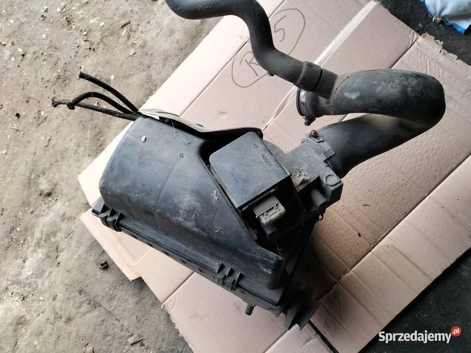 OBUDOWA FILTRA PRZEPŁYWOMIERZ POWIETRZA AUDI