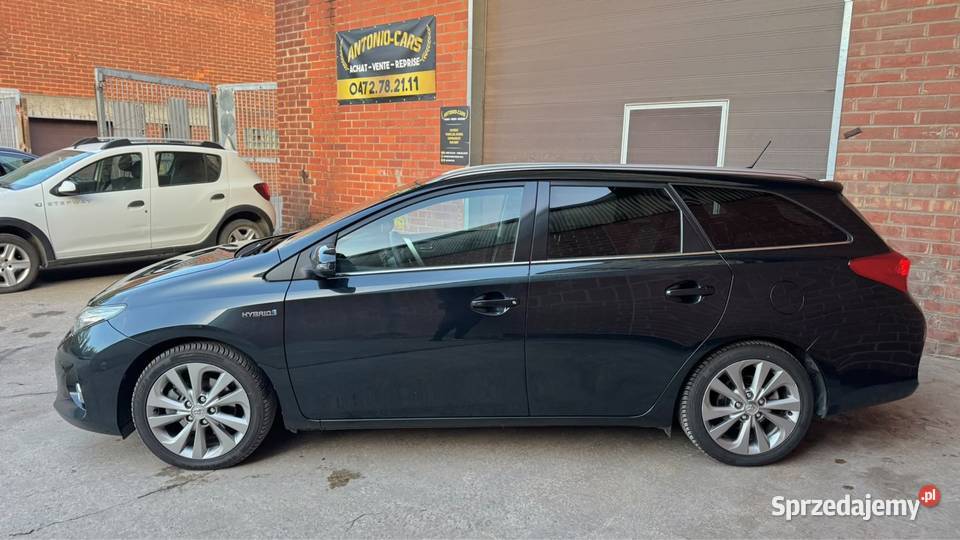 Toyota Auris Rok produkcji 2014 sprzedam
