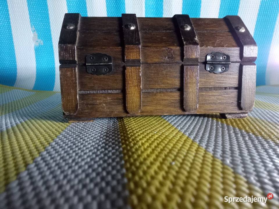 Szkatułkę sprzedam Borówno