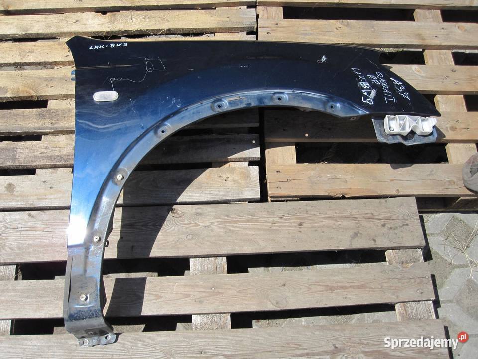 QASHQAI I J10 09r błotnik prawy przód