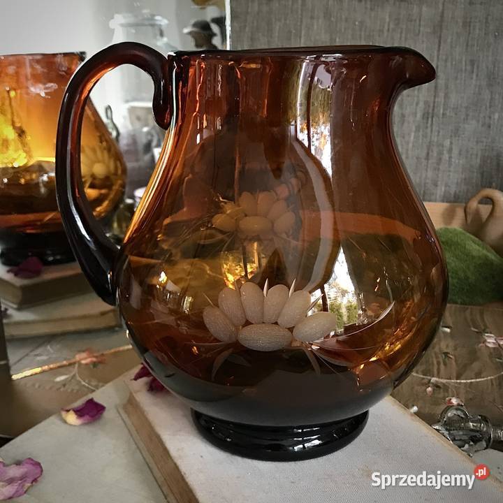 Duży dzban szkło bursztynowe poj 2 l Myszków