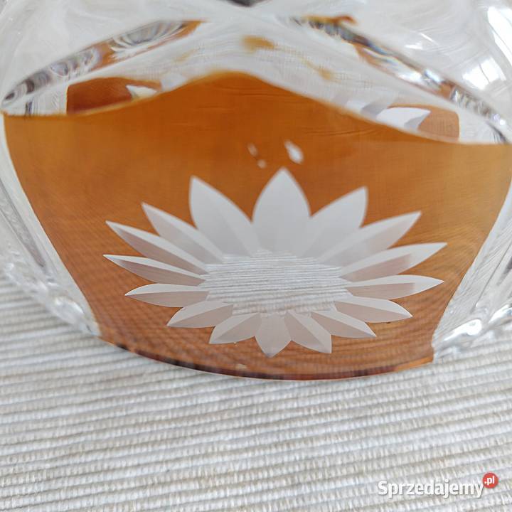 kryształowa bombonierka Porcelana i szkło