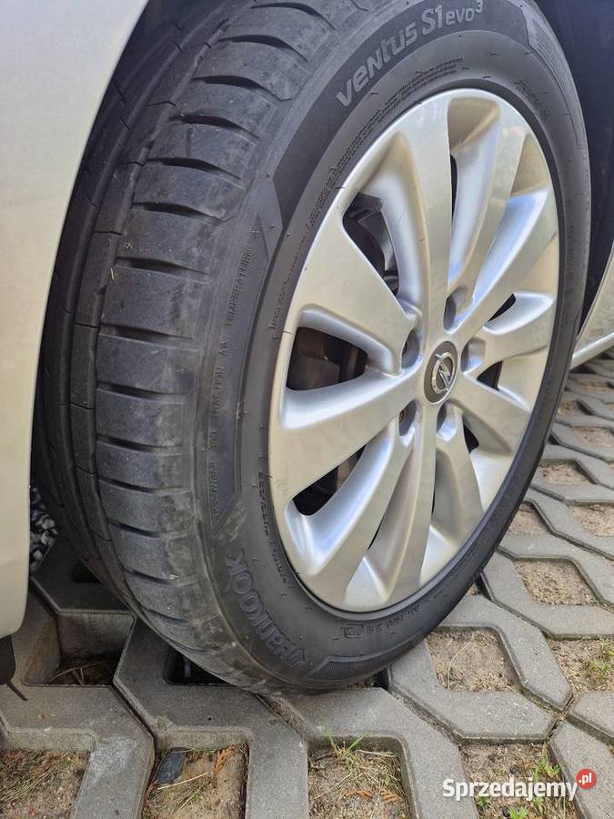 Opel astra j 2011r 17 110 Kombi Kostrzyn