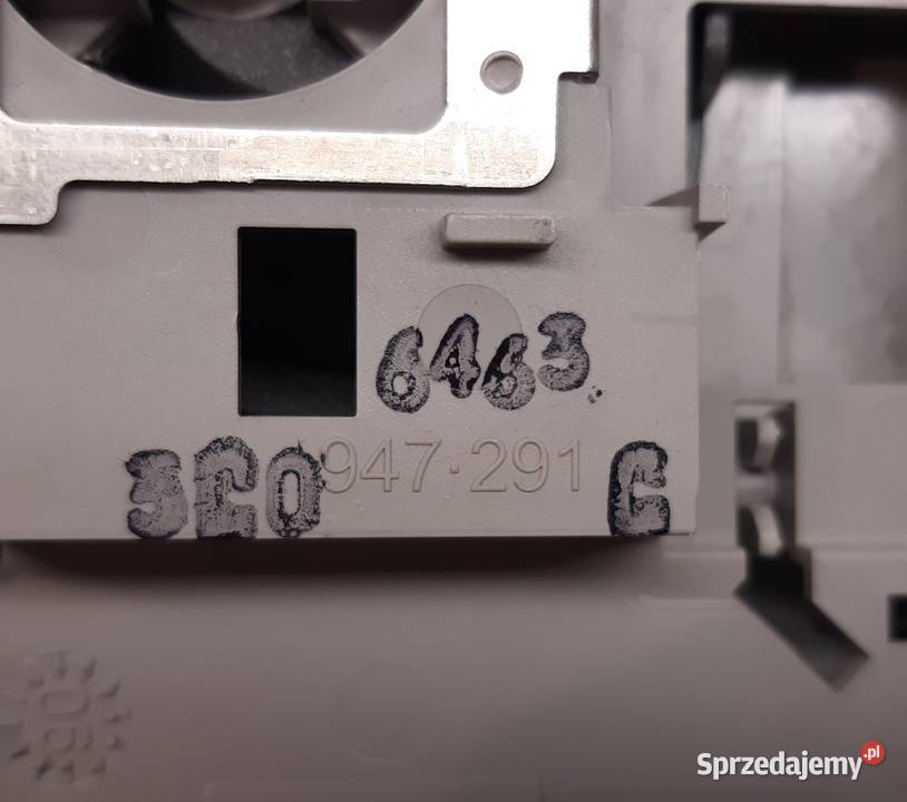 LAMPKA KABINY PODSUFITKI VW PASSAT B6 GOLF V Mielęcin