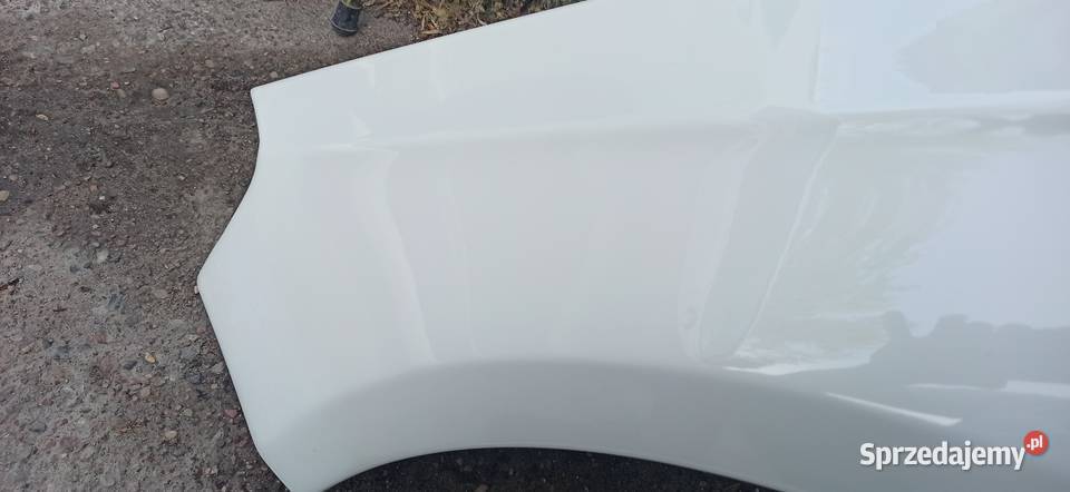 Błotnik lewy Mercedes w176 osobowe Puławy