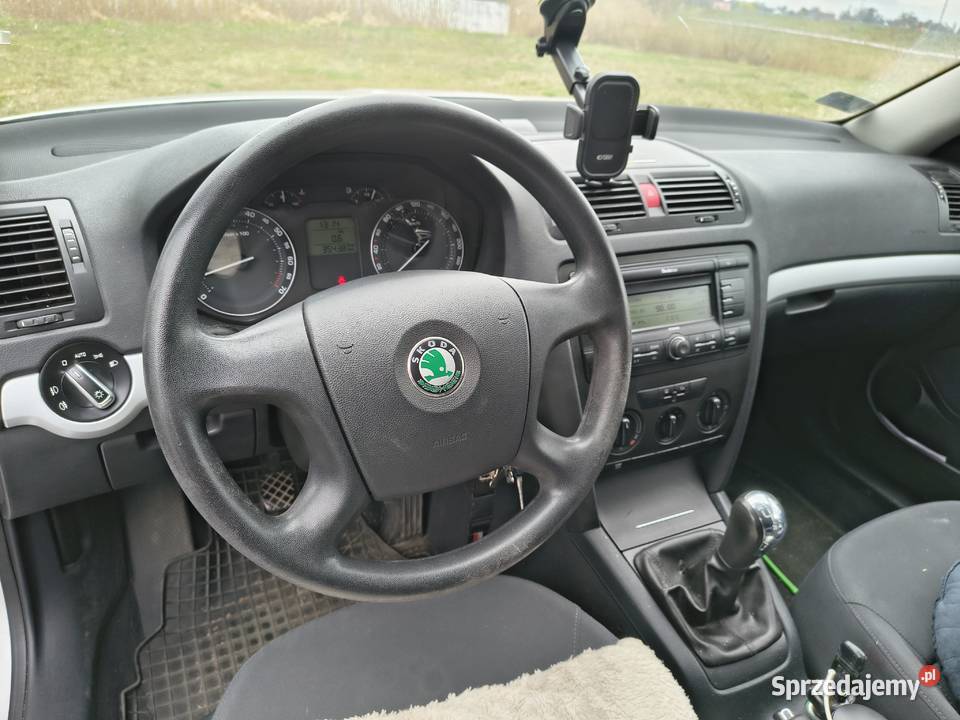Skoda Octavia 2005 poj 16 MPI autko prywatne