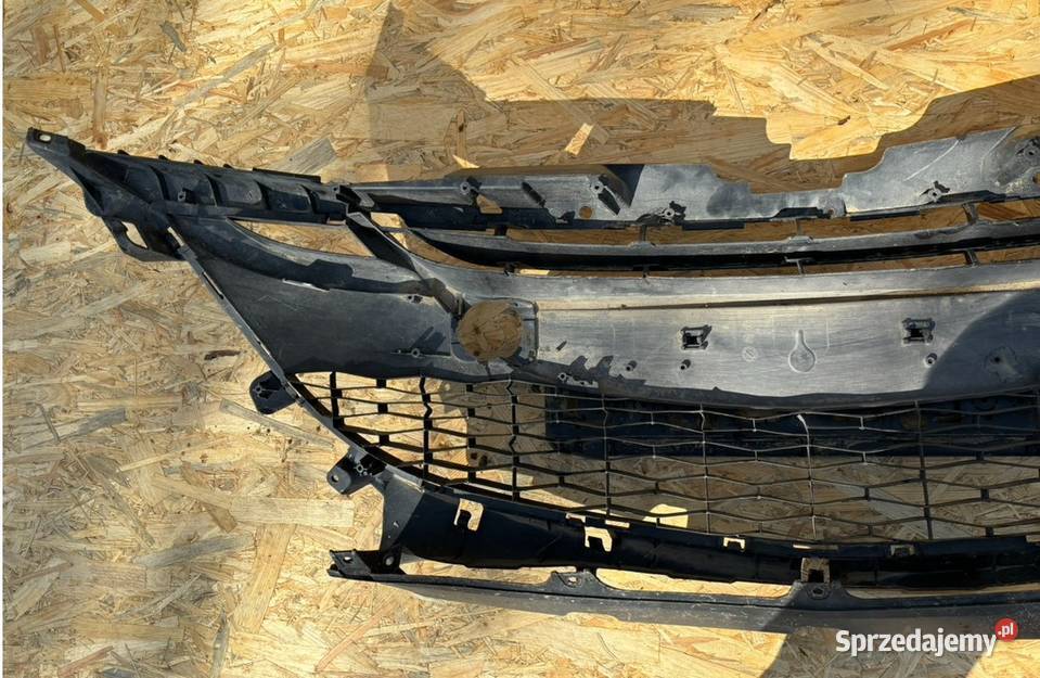 MAZDA 3 LIFT ATRAPA GRILL PRZÓD 1113 BCW8501T1 Atrapy