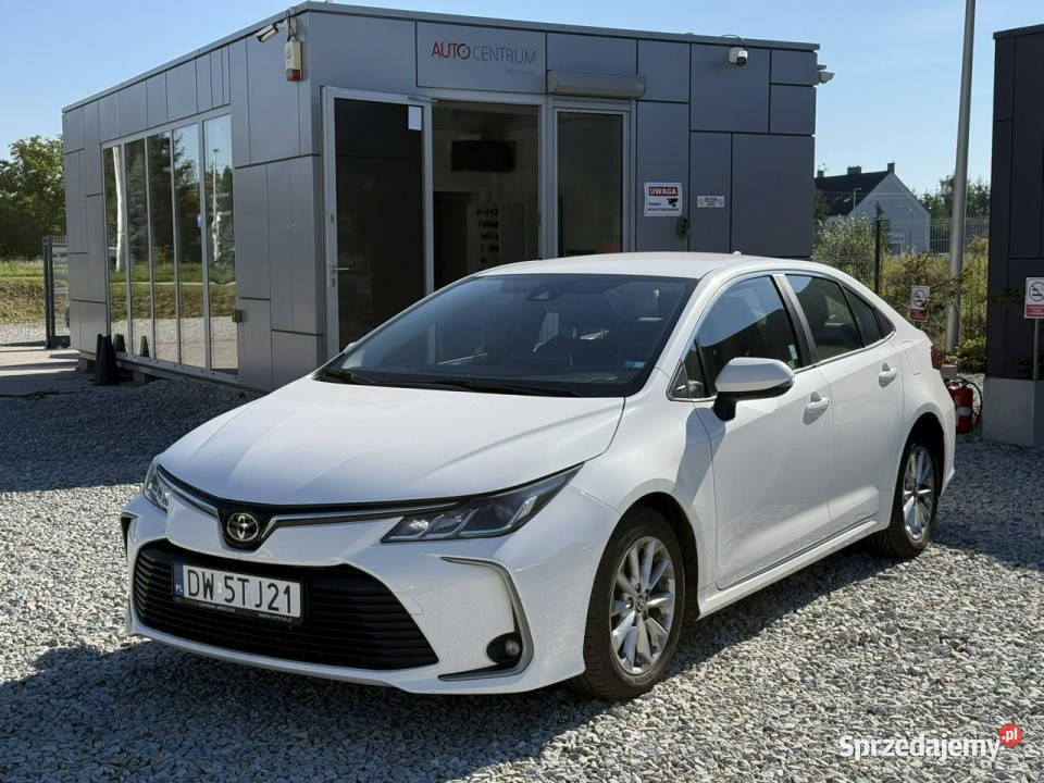 Toyota Corolla 15 12V VVTi 125 2022r Comfort isofix Wrocław