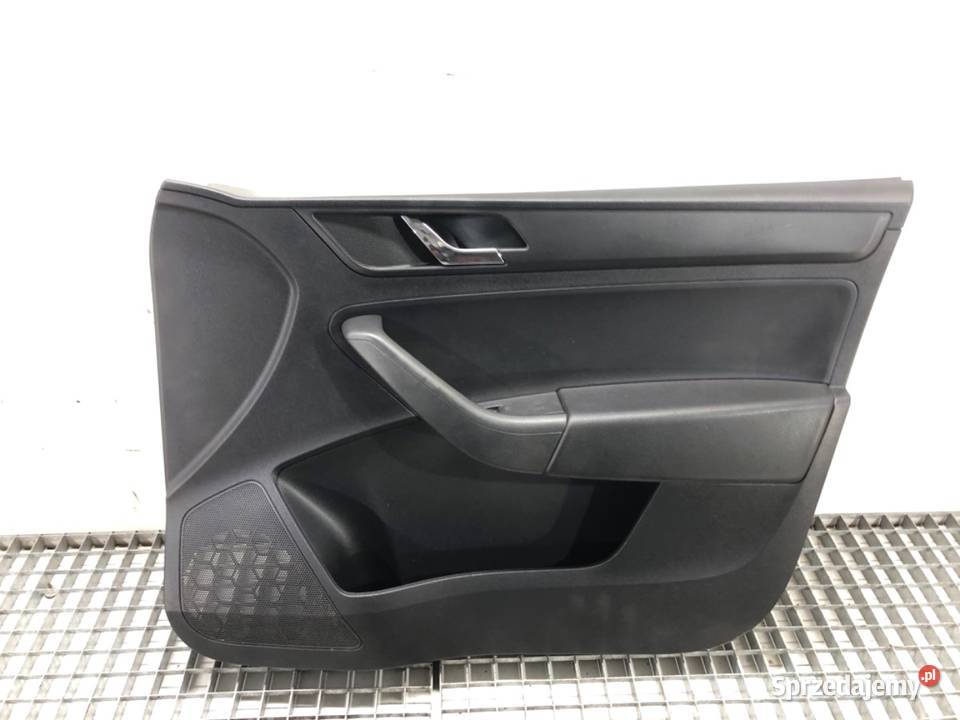 BOCZEK DRZWI PRAWY PRZÓD SKODA RAPID Kombi