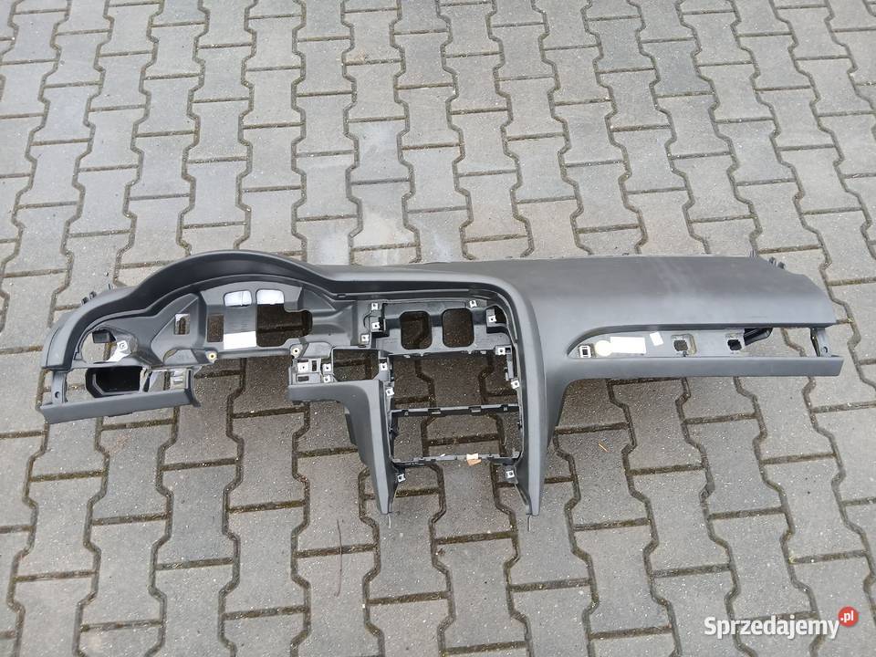 Deska rozdzielcza Audi A6 C6 Rybnik Rok produkcji 2005 Szczerbice
