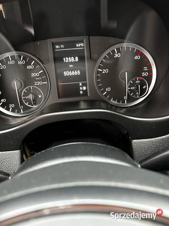 MercedesBenz Vito 9 osobowy bogato wyposażony elektrycznie ustawiane fotele Nowy Tomyśl