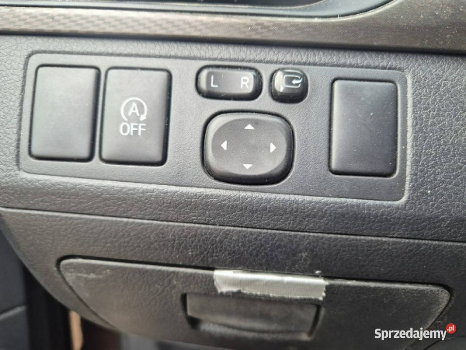 Toyota Avensis Super wyposażenie Skóra Model światła przeciwmgielne