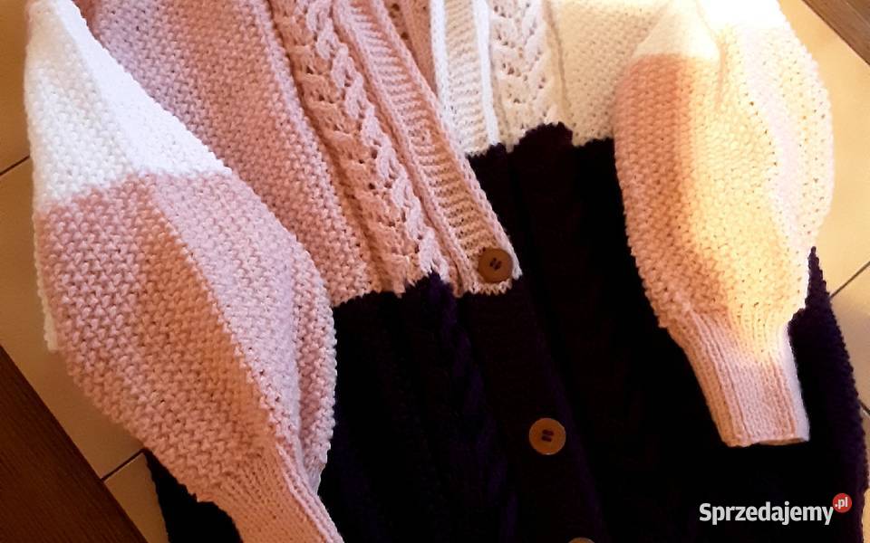 Bezszwowy swetr w trzech kolorach