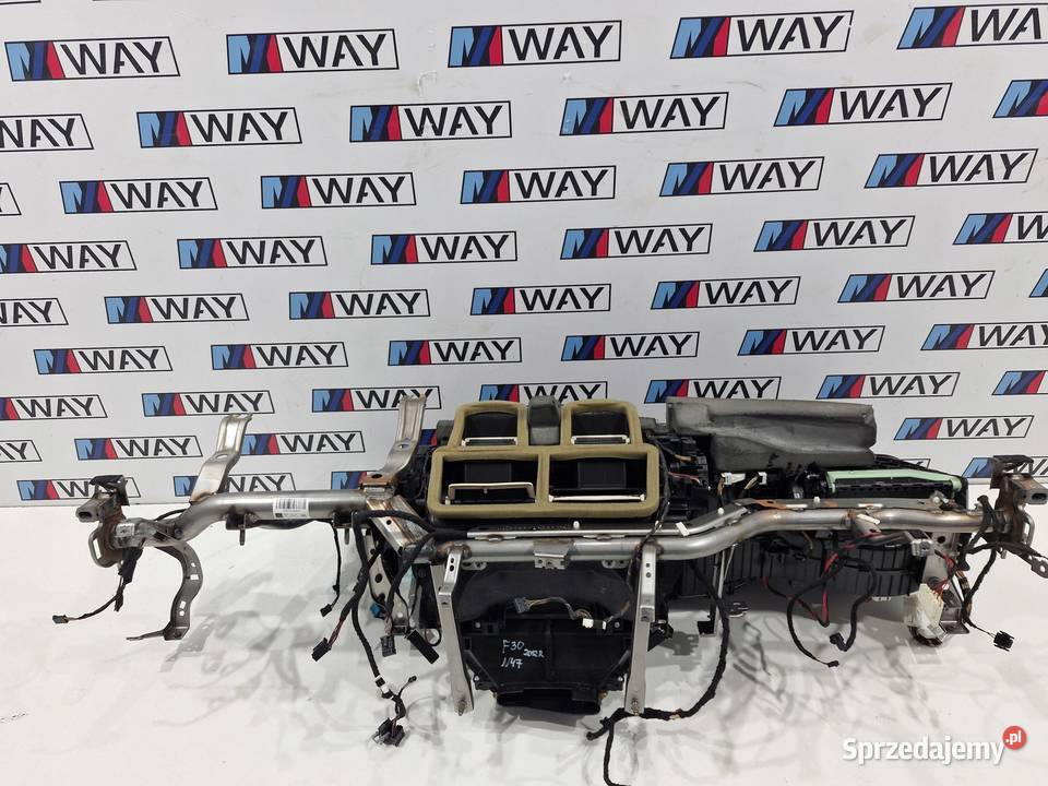 BMW F30 F31 F32 F36 STELAŻ KONSOLI DESKI osobowe