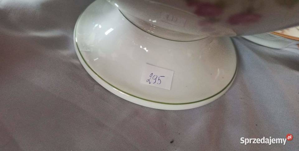 Waza Art Deco na stopie z pokrywką
Sygnowana Gdańsk