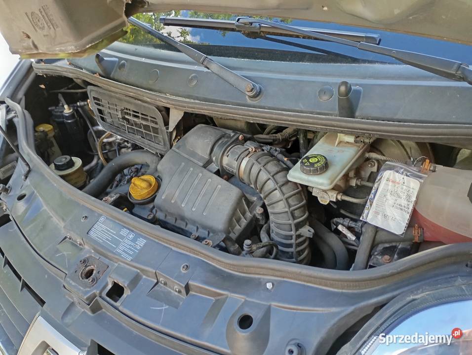 Renault Trafic 20 dCi 115 2 x boczne drzwi furgon Kalisz sprzedam