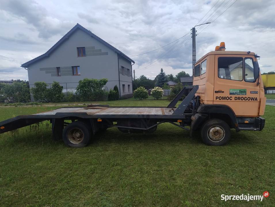 mercedes 709 D pomoc drogowa laweta najazd