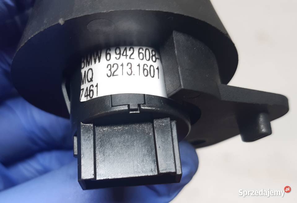 PRZYCISK HAKA BMW E90 E91 E60 F10 F30 G30 Mielęcin