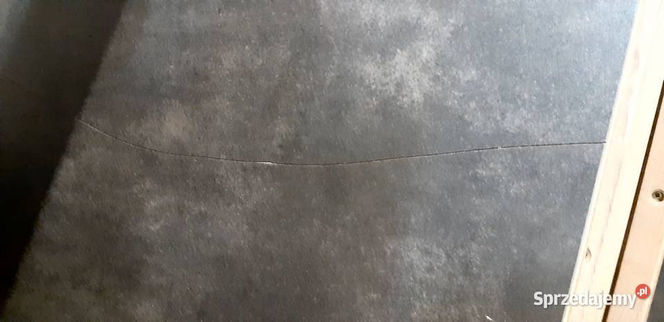 Czyszczenie magazynów Stół z uszkodzoną ceramiką 77cm Opole