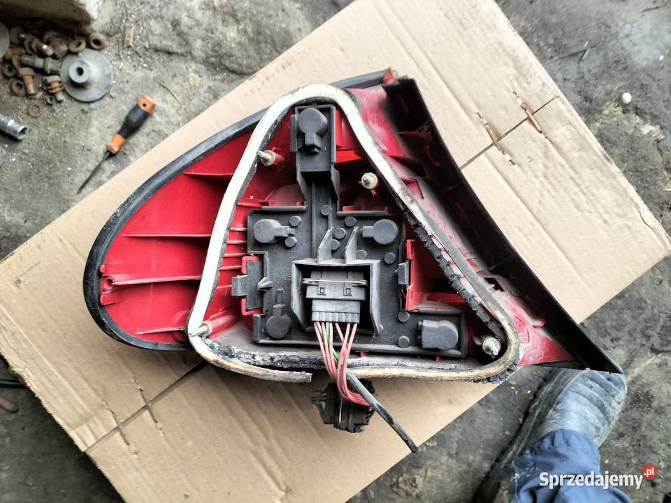 LAMPA TYŁ TYLNA PRAWA FORD MONDEO MK2 MK 2 Kamień-Kolonia sprzedam