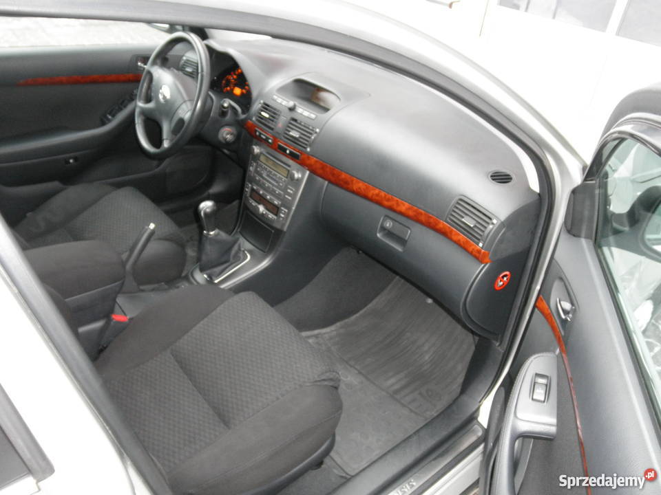 Toyota Avensis II 18 VVTi LunaNiemcypełen serwis złoty Lębork sprzedam