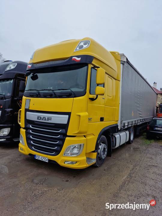 DAF XF 460 z 2016 r Naczepa Schmitz Mega 2014 r Rok produkcji 2016
