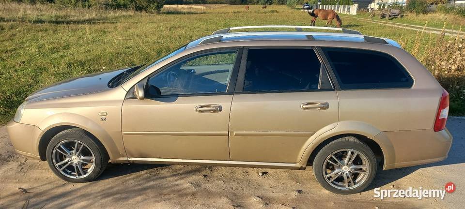 Chevrolet Lacetti 16 BG hak ważne opłaty w pełni Lacetti Skaryszew