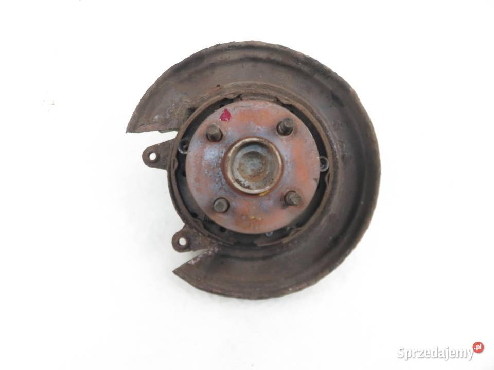 PIASTA TYLNA PRAWA TOYOTA COROLLA Verso 2001