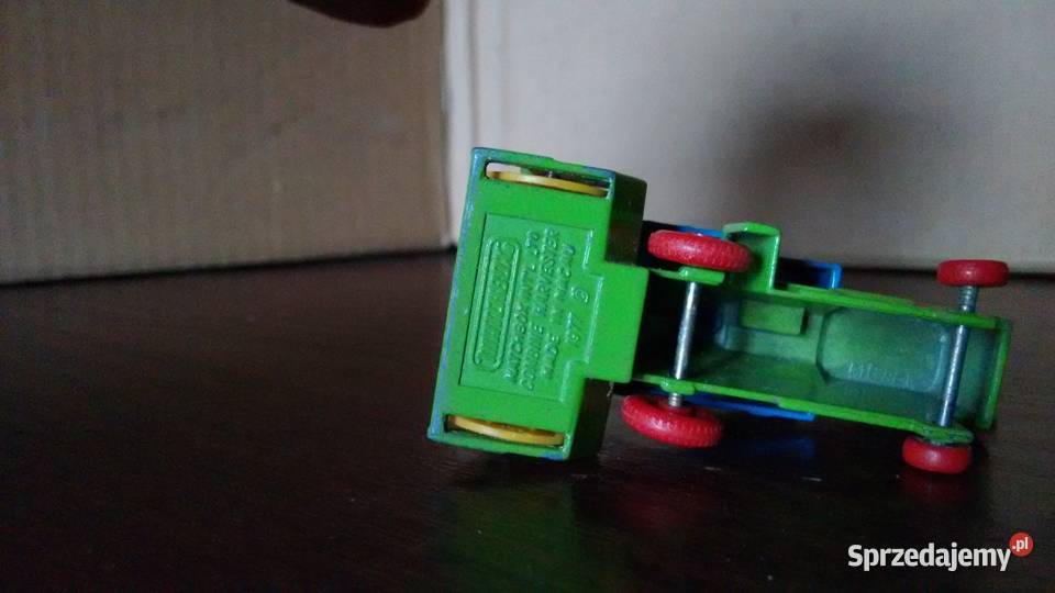 combine harvester kombajn matchbox 2486 Stalowa Wola