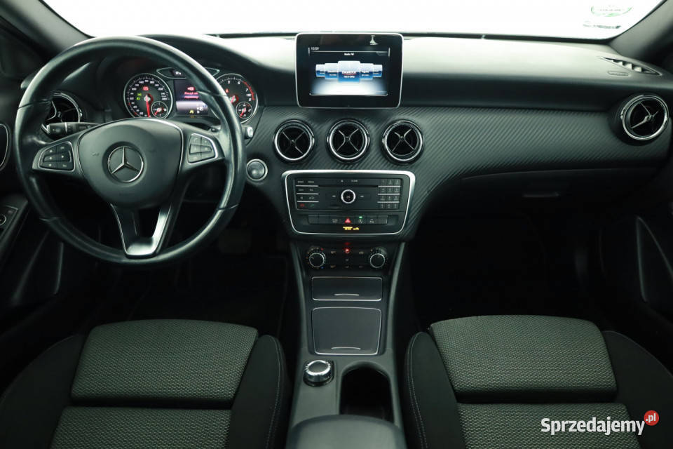 Mercedes GLA GLA 180 klimatyzacja Piaseczno