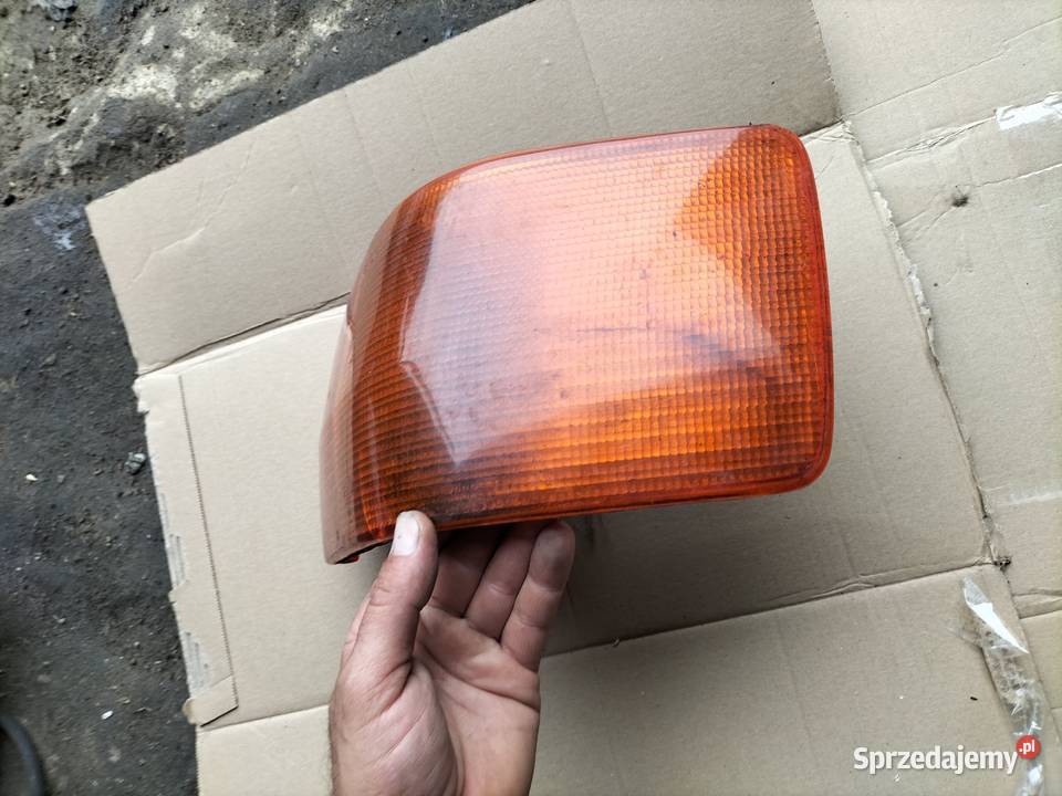 AUDI 80B3 B3 LAMPA LAMPA TYŁ TYLNA PRAWA Lampy tylne Kamień-Kolonia